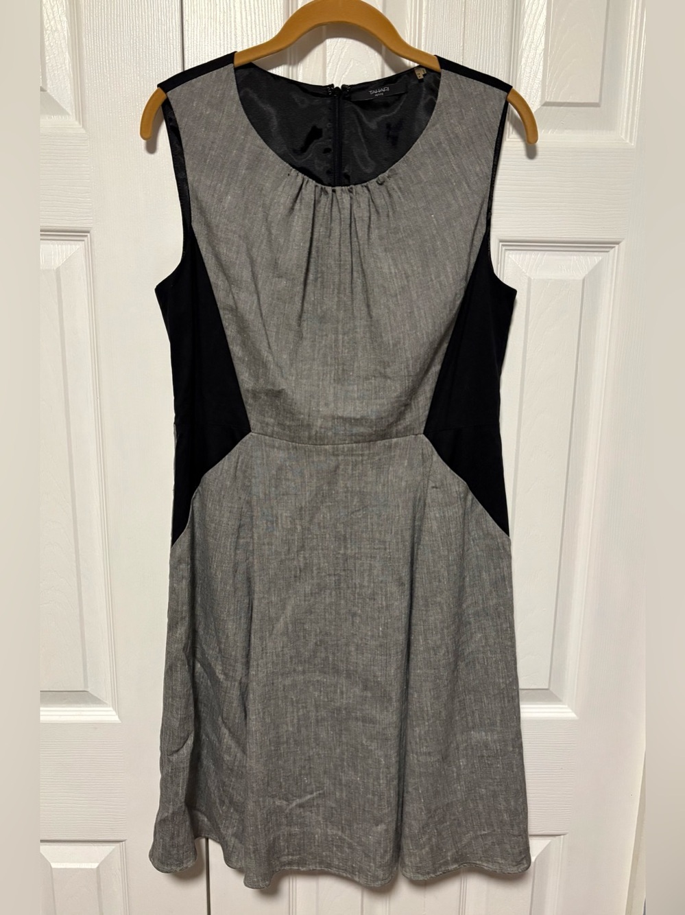 Tahari Sleeveless Gray and Black Sheath Dress